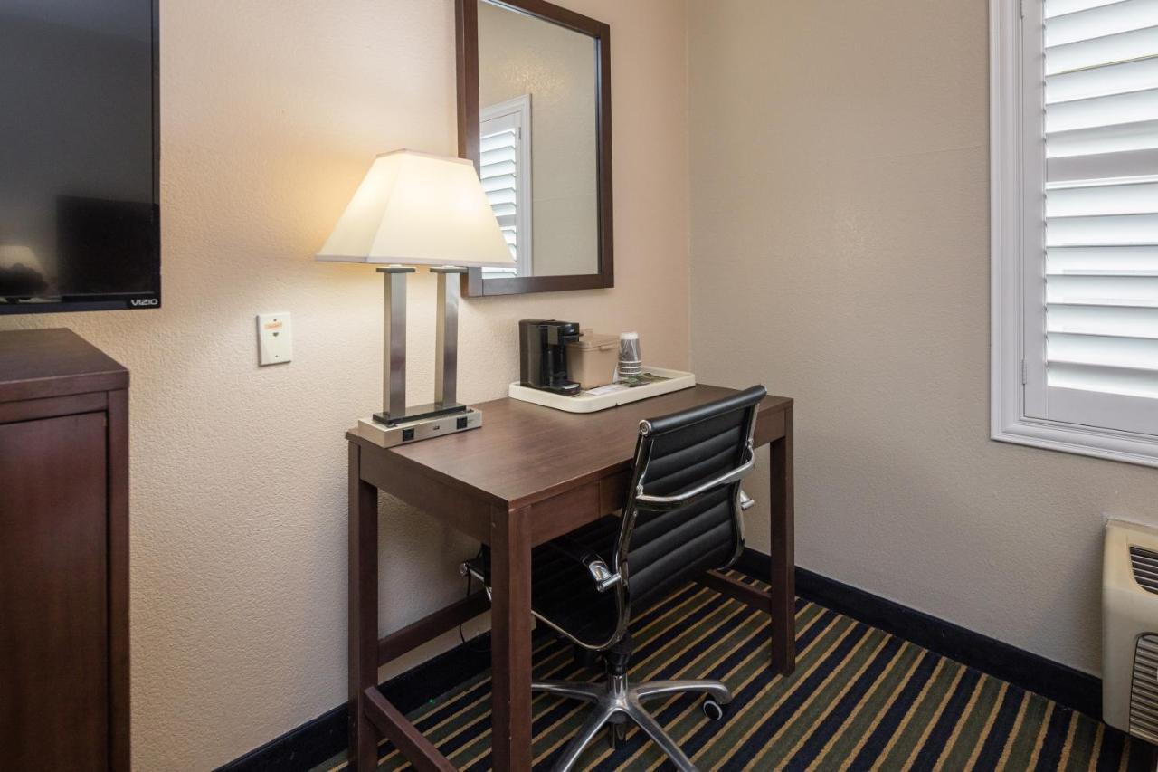 Travel Inn Sunnyvale Exterior photo